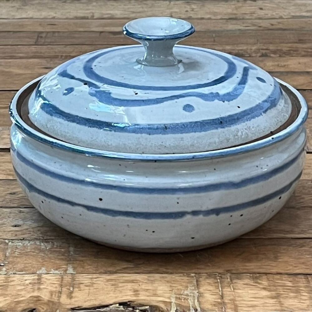Vintage Handmade Stoneware Bundt Cake Pan Bakeware 7.75"